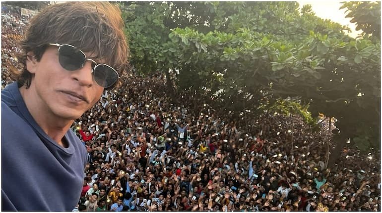 Shah Rukh Khan In Mannat