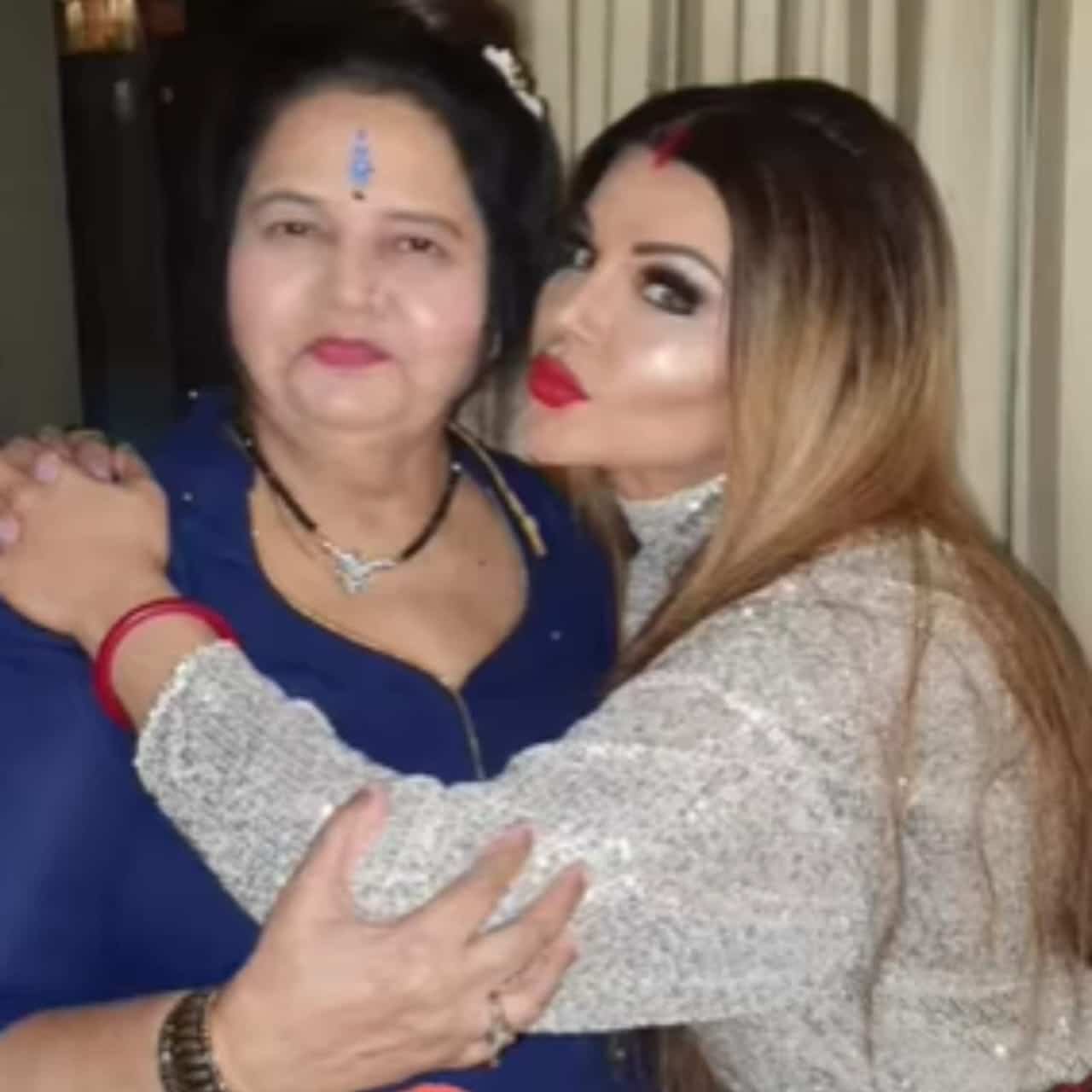 Rakhi Sawant Mother Is No More